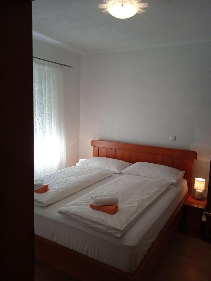 Apartments Blazenka โตรกีร์ ภายนอก รูปภาพ