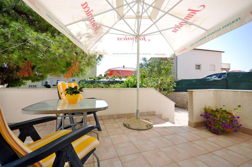 Apartments Blazenka โตรกีร์ ภายนอก รูปภาพ